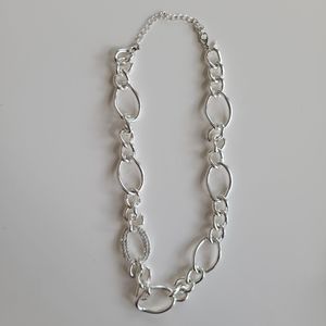 Avon | Luxe Links Collar Necklace
